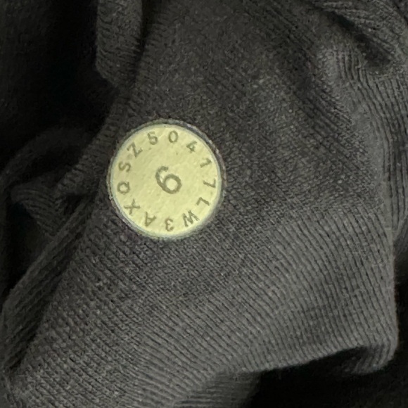 Lululemon Midnight Navy Blue Floral Flock Pullover Sweatshirt 6 - Picture 11 of 12